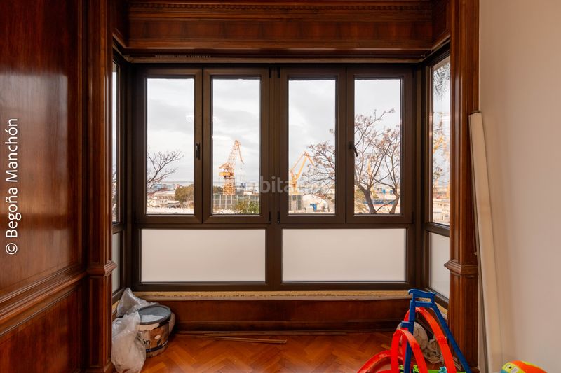 Foto ff5cec5d-ba76-45f4-8a27-07bfd686ce9a. Piso exclusividad y luz en bahía blanca: 139 m² con terraza junto a las puertas de tierra en Cádiz