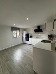 Semi detached house in Gelves. Casa en gelves