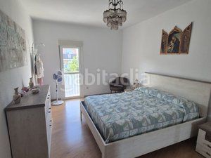 Foto e97a7a5d-e6f4-4915-b1b1-4a85e09e06c5. Casa adossada amb aparcament a Centro Bormujos