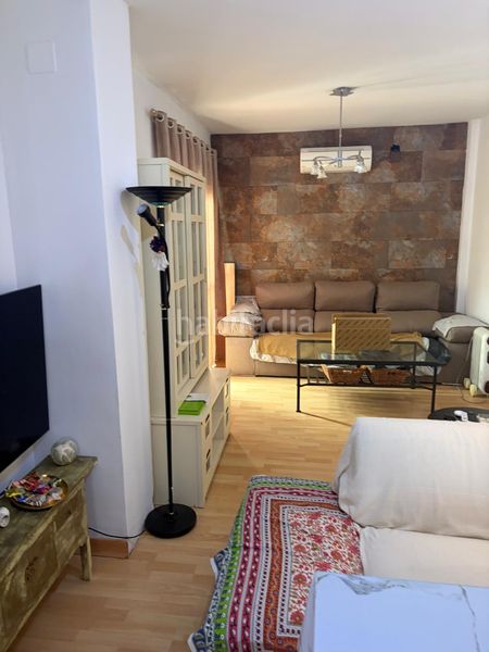 Foto e98f1ae7-db5d-49cb-8211-717796acc225. Casa adossada a Santiponce