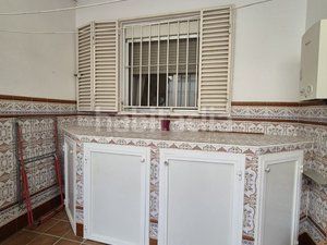Foto 6456e247-9cbf-411a-9a34-5df71535d4f5. Casa adosada  en Centro Bormujos