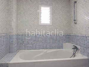 Foto f0467200-8ab4-473a-b15b-2bf67f46008c. Pis a Las Almenas Tomares