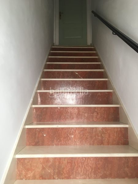 Foto 75ad3601-2b4f-429a-923c-63df1be18f16. Casa amb aparcament a Campana (La)