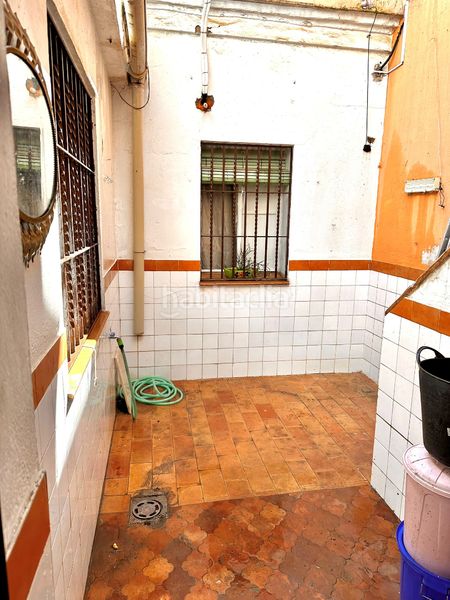 Foto 13227ee3-3dd3-4ec5-b5e4-05831c65ab9c. Casa adossada a Torreblanca Sevilla
