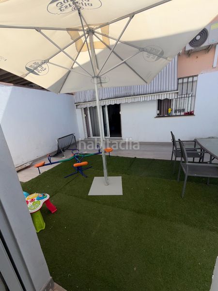 Foto 3babe59b-2873-4b83-8645-eebd7e001b8e. Casa adossada a Gines