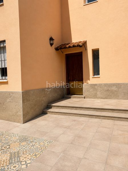 Foto 58a4897b-b1f6-4b79-8b15-634a0779b9e3. Casa adossada a Gines