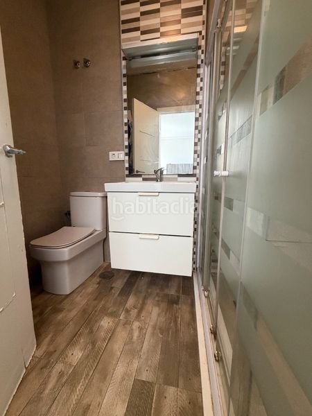Foto 98390cb5-b0ae-498e-95d6-f10e927d83c5. Casa adossada a Gines