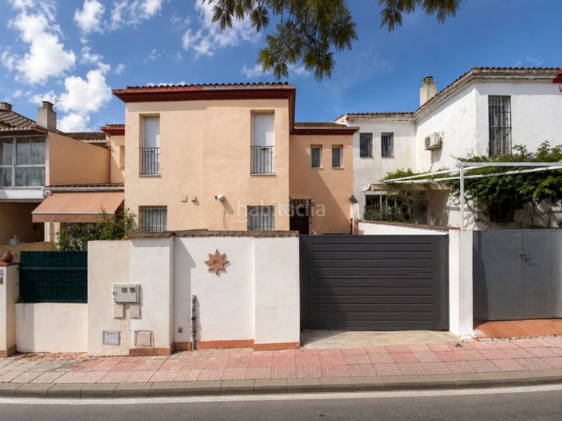 Foto dc09fc86-04fc-4980-958b-66a817eaf997. Casa adossada a Gines