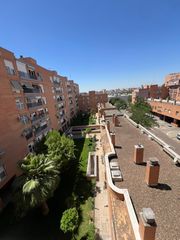 Appartement à Pino Montano - Consolación. Piso en los corrales con garaje