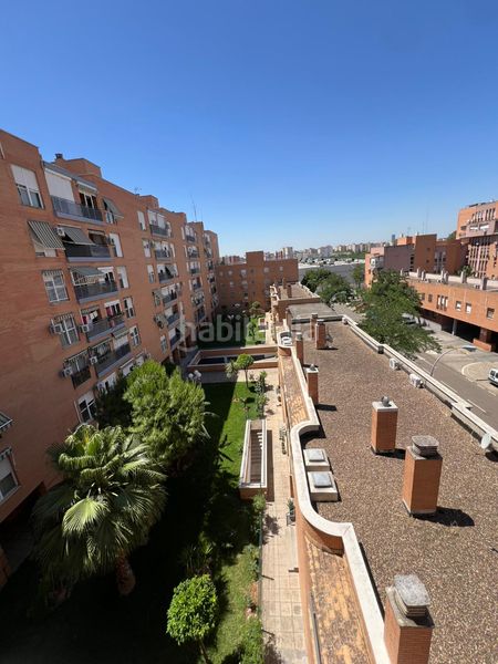 Foto a4d434c3-19c0-40bd-b2db-7f2dea697897. Pis amb aparcament a Pino Montano - Consolación Sevilla