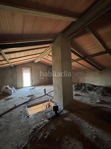 Foto e703ab43-d267-4cb4-ab11-c06b2681a2c7. Masia amb xemeneia aparcament piscina a Almensilla