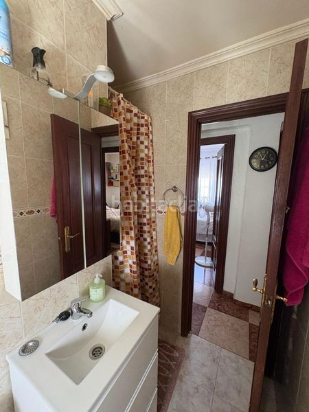 Foto a4330704-d5be-4606-938a-66b65b437f71. Pis a Cruz Roja Sevilla