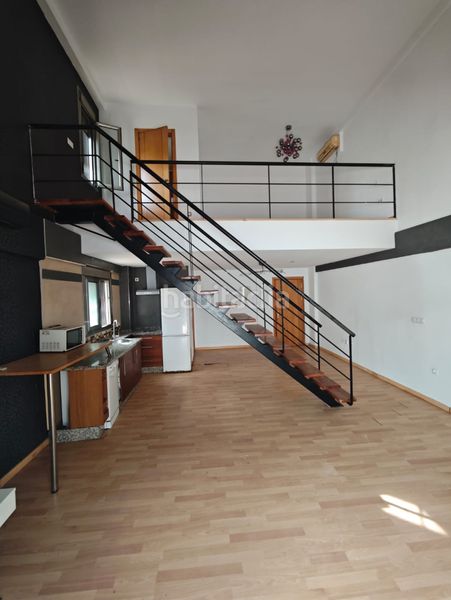 Foto 4f57c908-0a48-4cfc-937a-ac00f1aaba69. Loft amb aparcament a Centro Bormujos