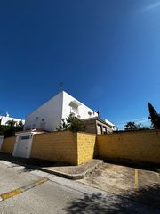 Xalet en Colegio Europa. Chalet en urbanizaci�n alqueria de almanzor