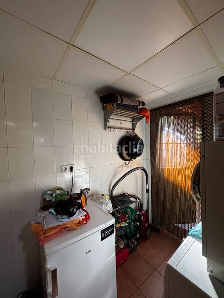 Foto 188bdfa1-e816-4d42-a035-2dc623235977. Casa aparellada amb aparcament piscina a Centro Bormujos