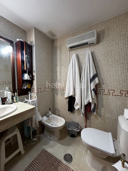 Foto 805b9287-d316-4608-ba62-6e64b48c94be. Casa aparellada amb aparcament piscina a Centro Bormujos