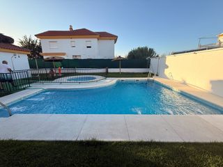 Semi detached house in Carrión de los Céspedes. Casa adosada en carrión de los céspedes