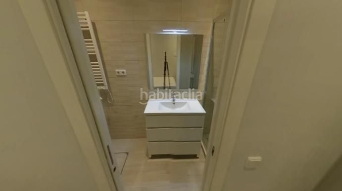 Foto 27cd818c-f659-4d76-8d4c-77454419d674. Rent flat with heating in Pinar del Rey Madrid