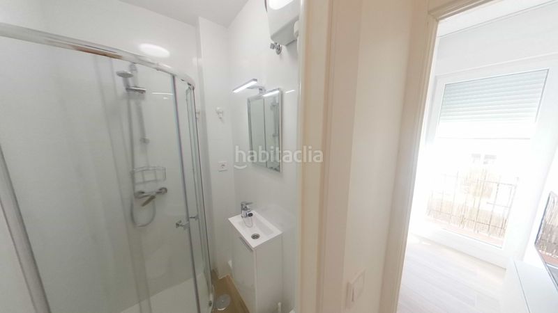 Foto 8f6d5db0-fcc7-44b6-ae92-655b4f9c5e89. Rent flat with heating in Numancia Madrid