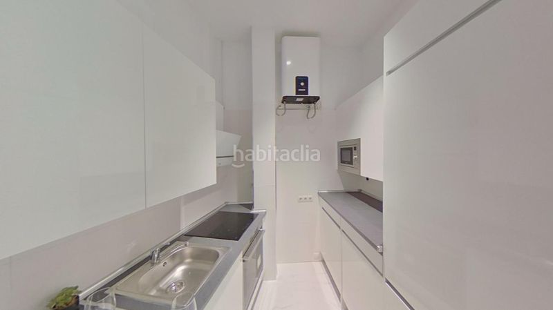Foto 5ffc9de2-e4b7-4e8e-9320-d7b250765377. Affitto appartamento con riscaldamento in Acacias Madrid