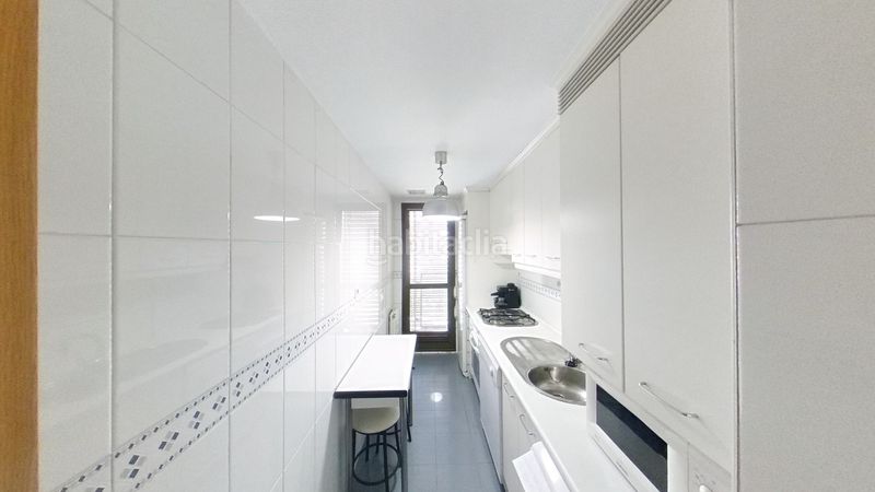 Foto b0bee772-f93e-43df-bb57-0018511860ef. Rent flat with heating parking pool in San Juan Bautista Madrid