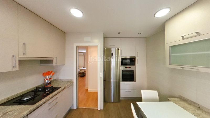 Foto 0dfb5401-ffb1-4591-bff9-b91866954c61. Rent flat with heating in Valdeacederas Madrid