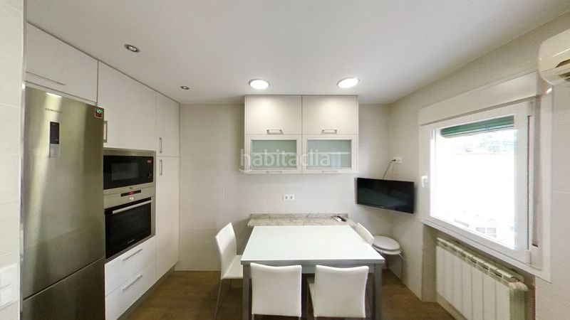 Foto 11e4293f-c3c7-446e-a6f1-1703da71ff61. Rent flat with heating in Valdeacederas Madrid