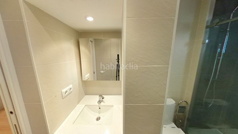 Foto 29deefa2-18ac-4425-9c48-9fcd0c452c7d. Rent flat with heating in Valdeacederas Madrid