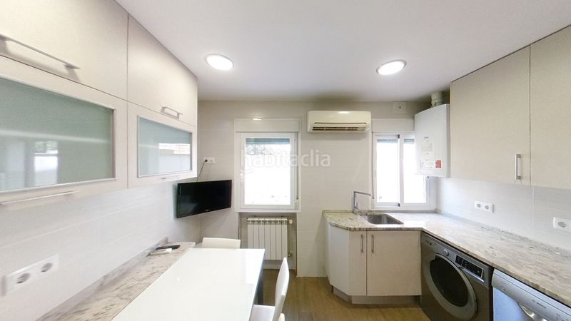 Foto 3efe204c-b516-4317-85f6-4b0247785b70. Rent flat with heating in Valdeacederas Madrid