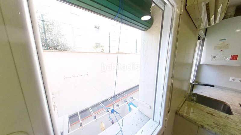 Foto 9d1f7af4-5acb-4eed-91bc-159d423eee60. Rent flat with heating in Valdeacederas Madrid