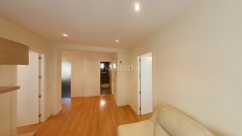 Foto adf6f606-5951-4c1c-b564-ccc093d32579. Rent flat with heating in Valdeacederas Madrid