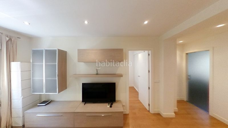 Foto dbb0521c-f6c7-4600-b750-e3c7c2187295. Rent flat with heating in Valdeacederas Madrid