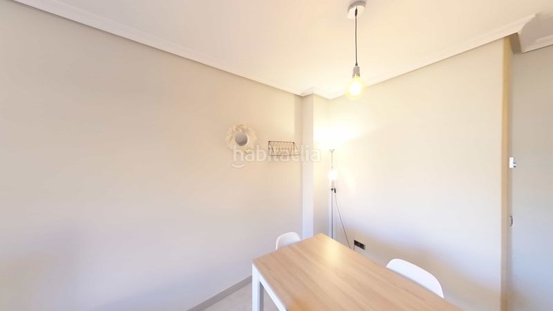 Foto 1a40ad03-e413-474f-8f01-437f5a9e1786. Rent flat with heating in Valdeacederas Madrid