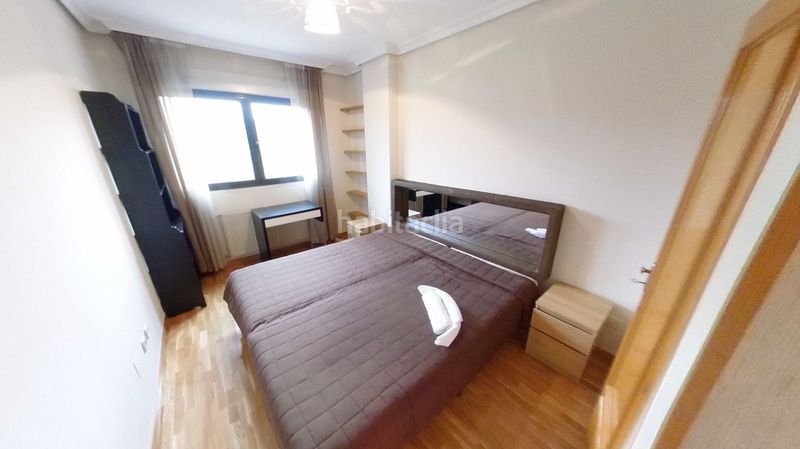 Foto 197b0f64-90a4-434e-9d41-5778082ec903. Lloguer pis amb calefacció piscina a San Juan Bautista Madrid