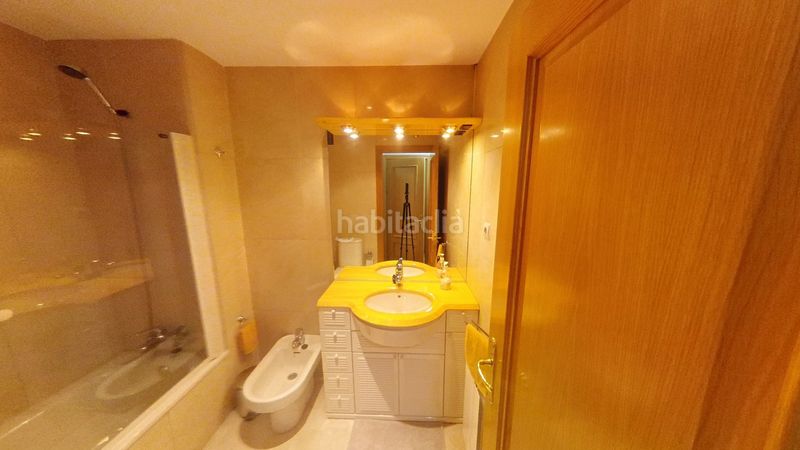 Foto a2fe56cb-043b-45d9-b284-ec89b9dedfa3. Rent flat with heating parking pool in San Juan Bautista Madrid