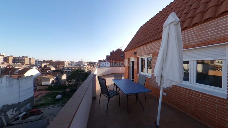Foto 9486d8a0-b3d9-4555-8709-38d03aca743c. Rent flat with heating in Valdeacederas Madrid