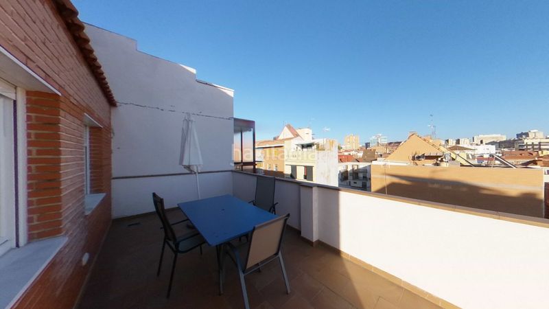 Foto b5afc1e7-3b00-4b14-954b-19d6a7abf614. Rent flat with heating in Valdeacederas Madrid