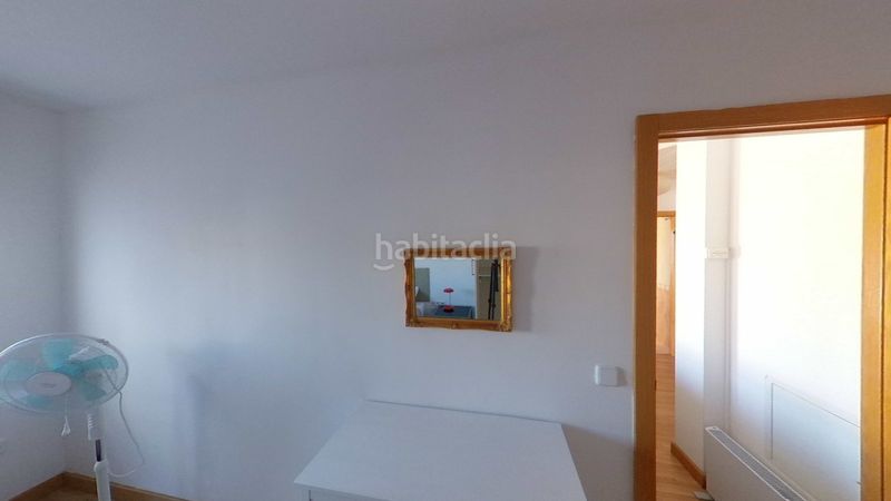 Foto cc8ee098-fa0b-48eb-a8b0-d37682d5cc2a. Rent flat with heating in Valdeacederas Madrid