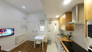 Miete Etagenwohnung  Calle de la sombrerería. Piso en alquiler en sombrereria 10, lavapiés-embajadores, centro