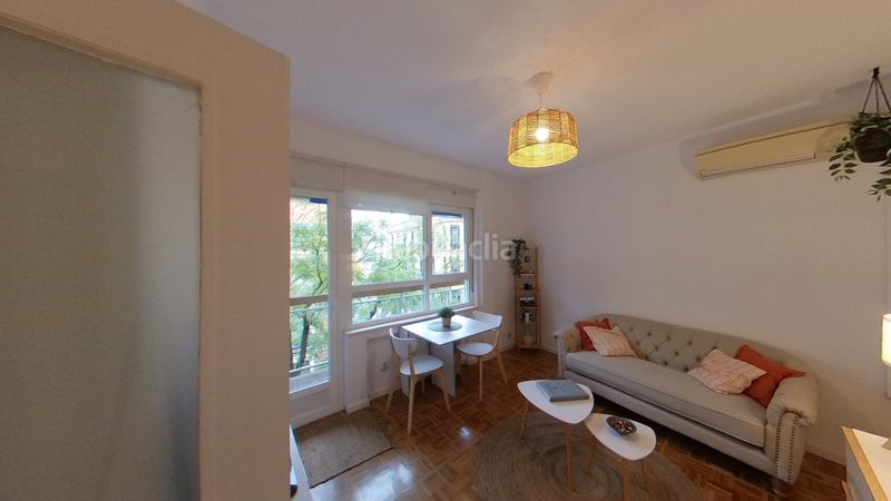 Foto df8ca7a3-ffcf-4744-9d05-c756d42269dc. Lloguer pis amb calefacció a Trafalgar Madrid