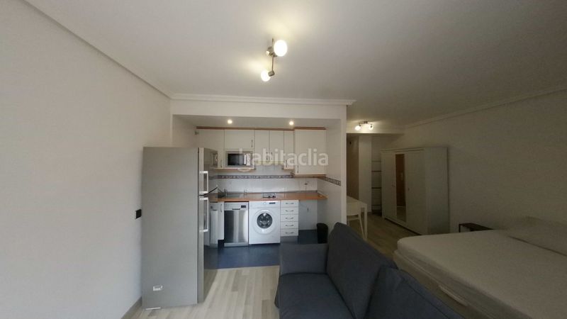 Foto e0a1b1f9-768c-4000-af81-b5dc0ecc9599. Rent flat with heating in Valdeacederas Madrid