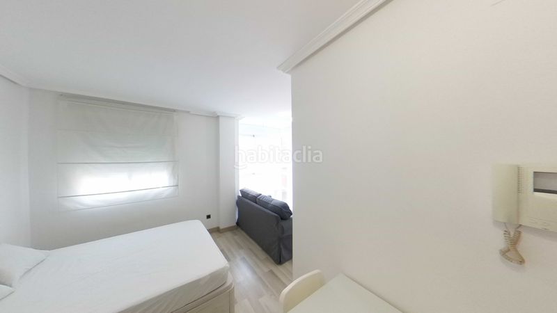 Foto f30023a6-ab1d-4c03-8498-7de119332478. Rent flat with heating in Valdeacederas Madrid
