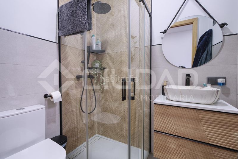 Foto 2ac8c5f6-7c68-4dfa-853c-39165a2be3d6. Casa amb aparcament a Carmona