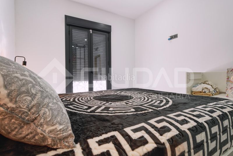 Foto 4f90eadf-9621-4a32-9cf6-6d29ea61e16c. Casa amb aparcament a Carmona