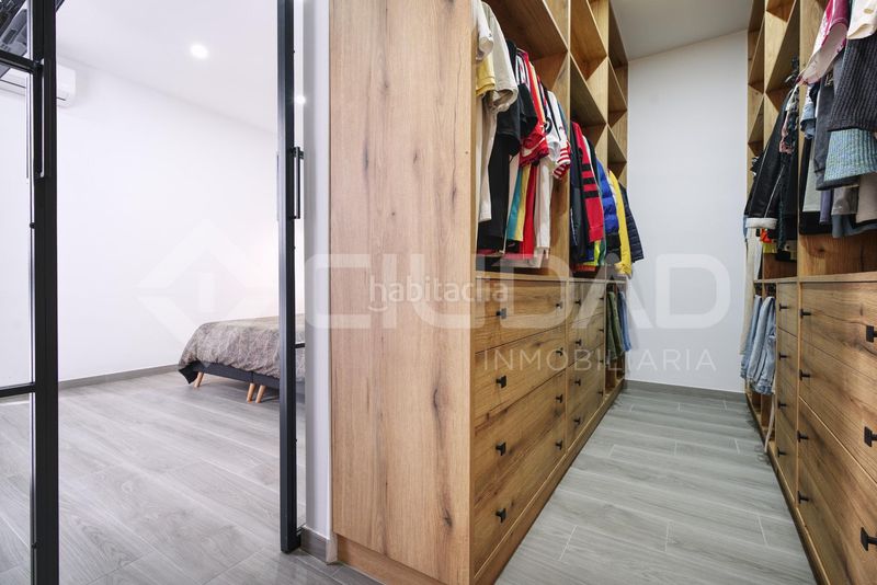 Foto fb1153a0-6681-4fec-ba17-24e91166178d. Casa amb aparcament a Carmona