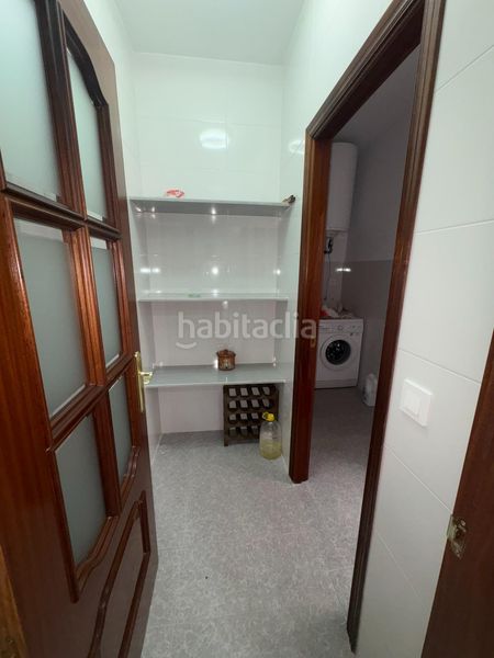 Foto 1a2998c8-8624-4c6f-8e0e-ca360bfca955. Chalet avec parking dans Mairena del Alcor