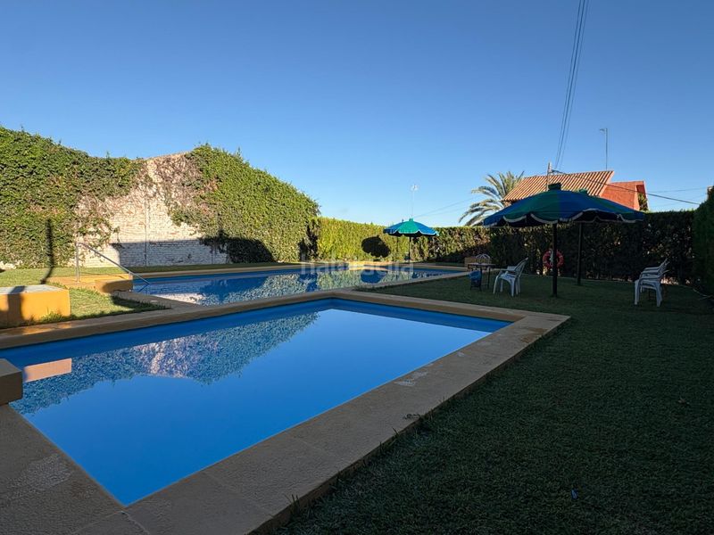 Foto 4686888a-181c-4f74-b481-1606466a471c. Chalet avec parking dans Mairena del Alcor