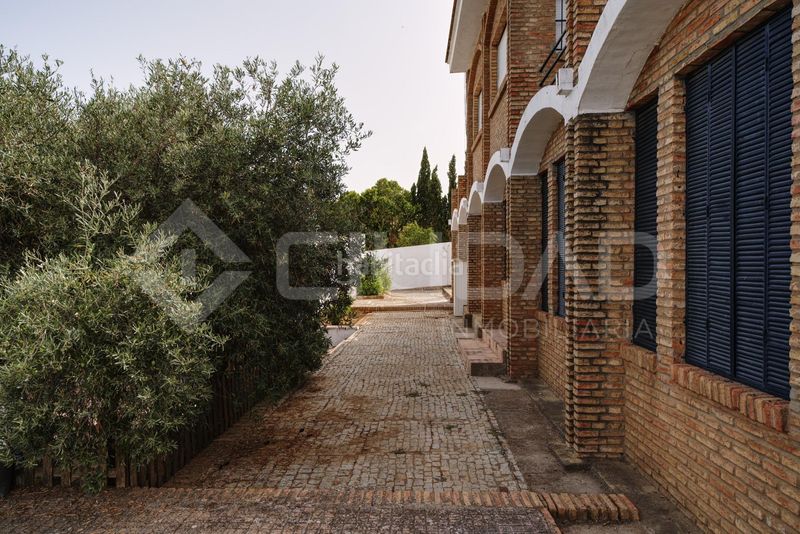 Foto cf0c79c7-380d-4045-b84d-aabe22f1903a. Xalet amb aparcament a Viso del Alcor (El)