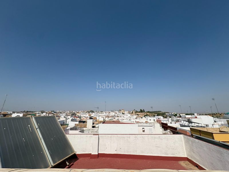 Foto 119d5ff8-4bdb-4c83-bd61-a12c614927bb. Casa amb aparcament a Mairena del Alcor