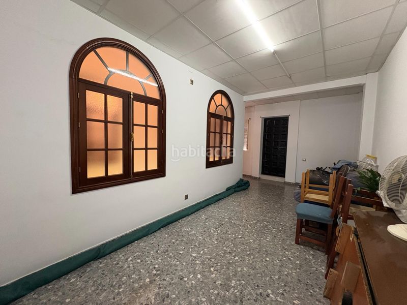 Foto 1c45de28-ba50-4b13-820c-9adc2f9e33a8. Casa amb aparcament a Mairena del Alcor